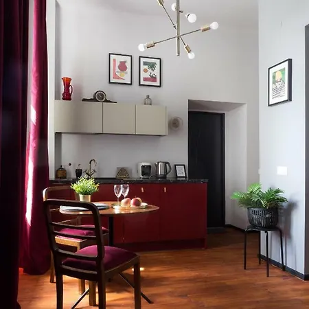 Apartament Nowy świat 28 3*